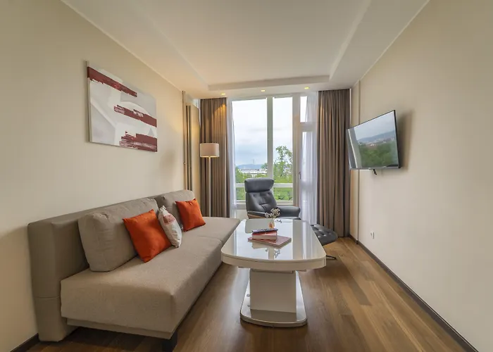 Pakat Residences *